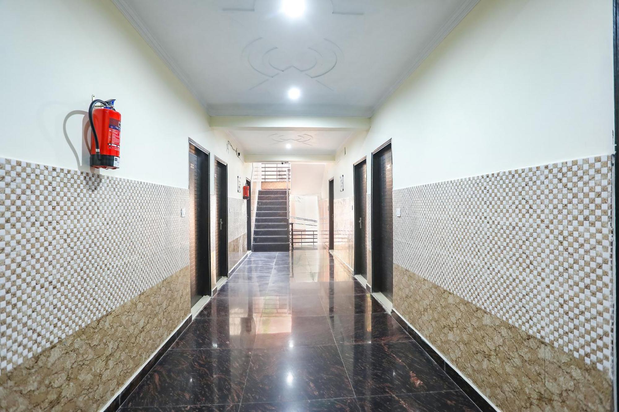 Fabexpress Asp Royal Residency Inn- Janakpuri Dillí Exteriér fotografie